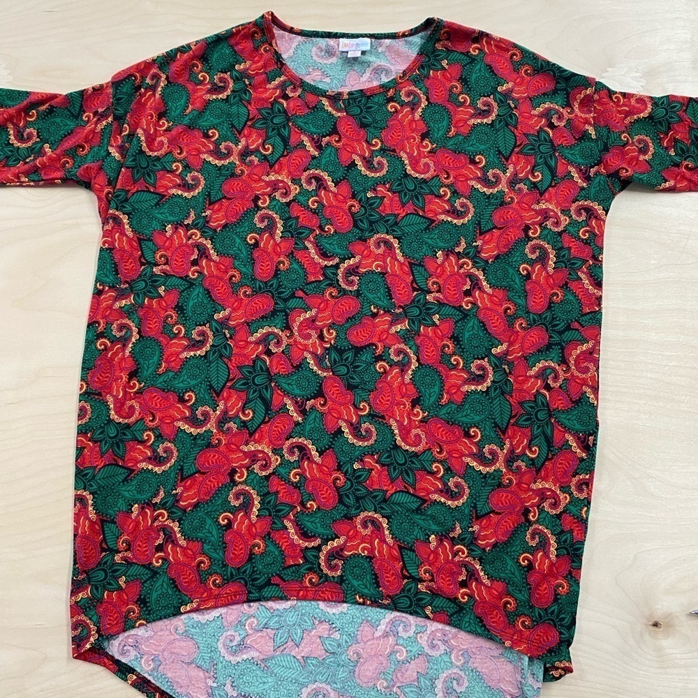 Lularoe Irma Blouse size small (CT)